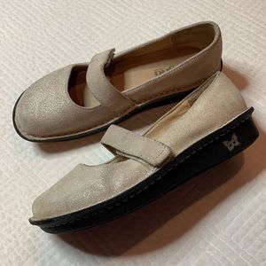 Alegria Cream Glitter Feliz Mary Jane Leather Comfort Shoes, FEL-206, Size 38
